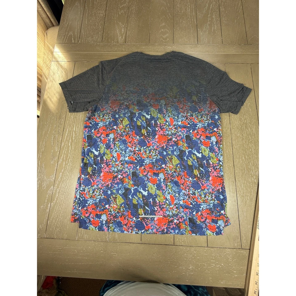 Camiseta Nike Running Dri Fit Para Hombre Grande Gris Multicolor Floral Rendimiento Camisa Foto 2 de 4