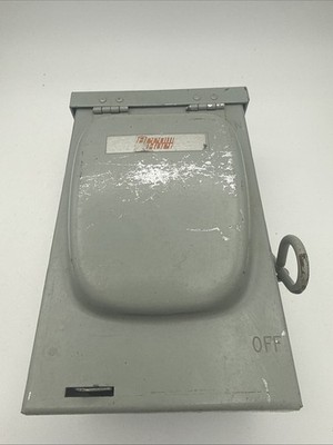 VTG Arrow Hart Fusible Safety Switch/Disconnect Box Cat# L143R 30 amp-250 Volt