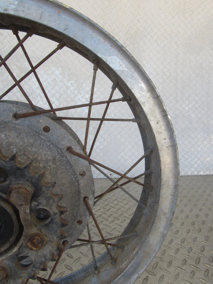 Llanta trasera Yamaha XS650B XS 650 1975 75 Foto 3 de 4