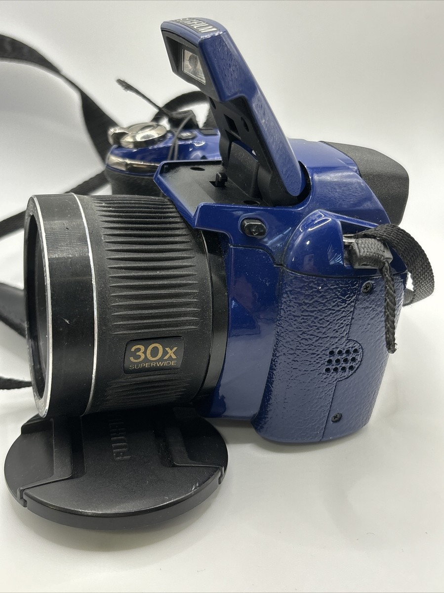 FUJIFILM FinePix S4080 30X 14MP Digital Camera GB SD Card