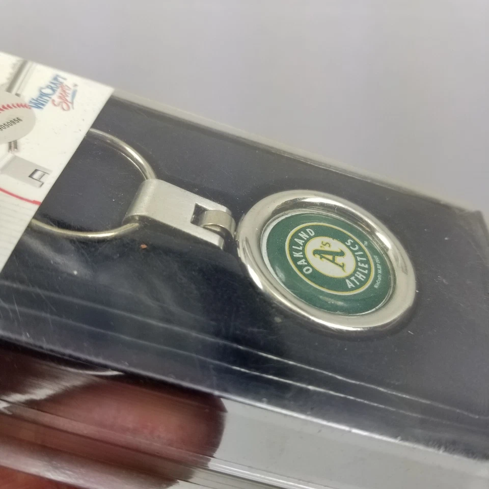 Wincraft Domed keychain key ring MLB Oakland A's Atheletics - Image 3 of 3