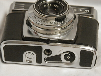 Vintage Cameras: Zeiss-Ikon Contessa Prontor-Matic 500 with Vintage Cameras: Zeiss-Ikon Contessa Prontor-Matic 500 with