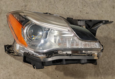 Feu avant (phare) Maserati QUATTROPORTE