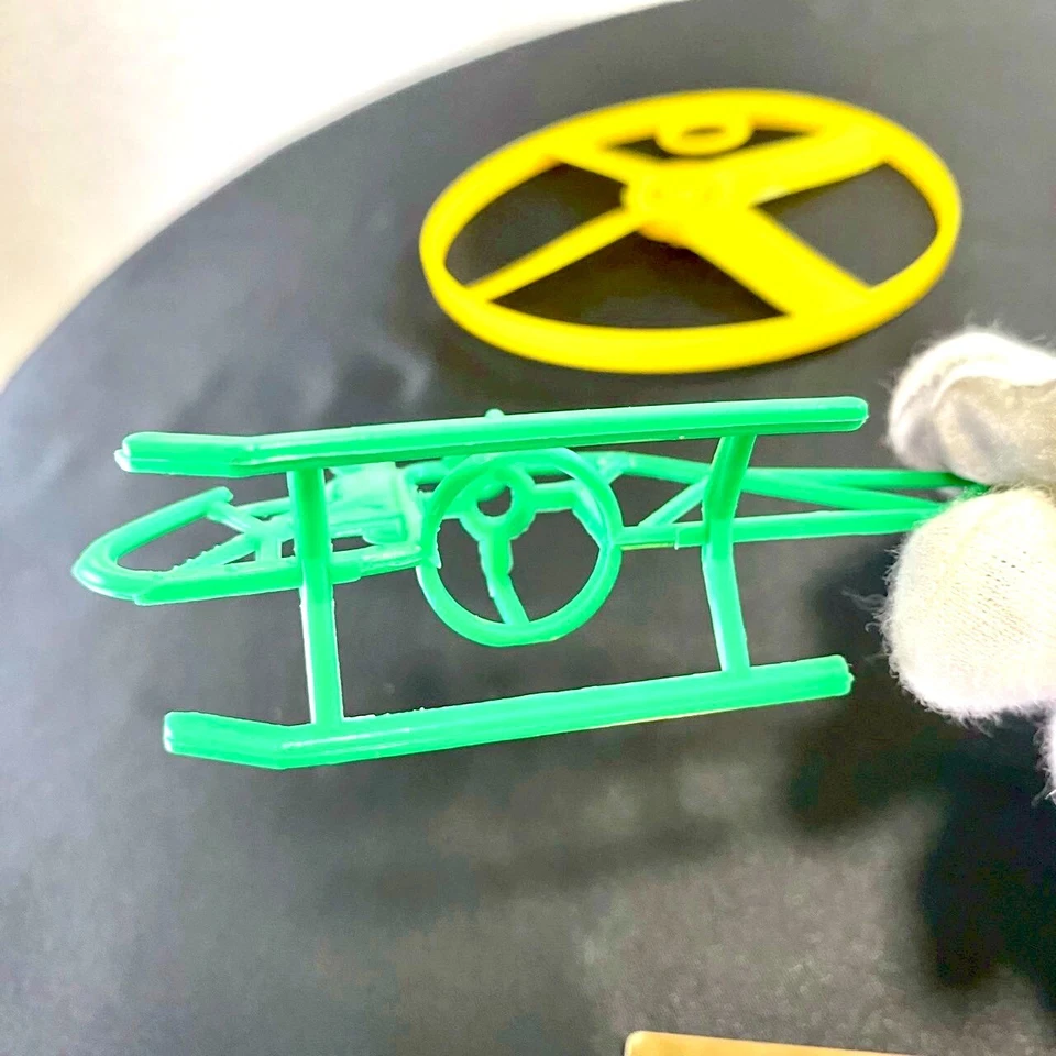 Plastic Helicopter Toy Kit colorful  1970s Retro Hand Launch Spinner Japan rare - Image 3 of 4