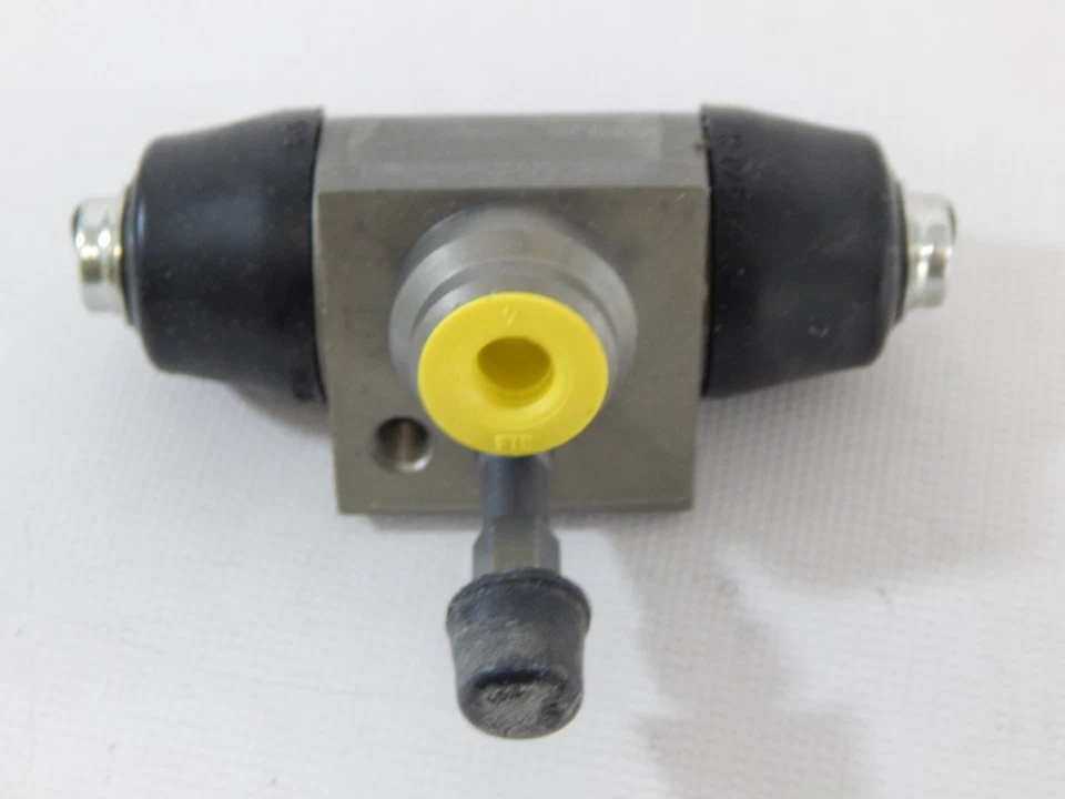 Cilindro de freno de rueda de freno de tambor trasero Audi Volkswagen VW nuevo OEM 1980-1999 Foto 2 de 4