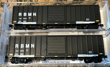 Micro-Trains Set of 2 Reading, Blue Mountain & Northern 50' Box Cars - New!