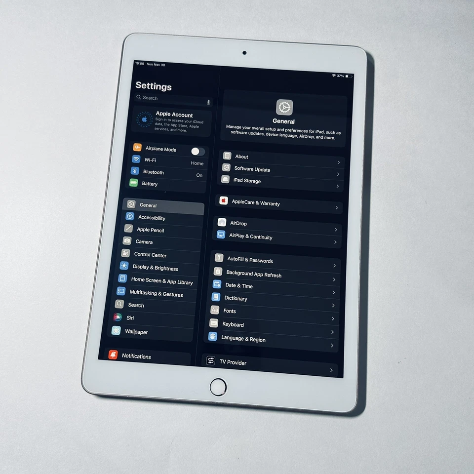 iPad 8th Gold 32GB HT406 - Image 3 of 4