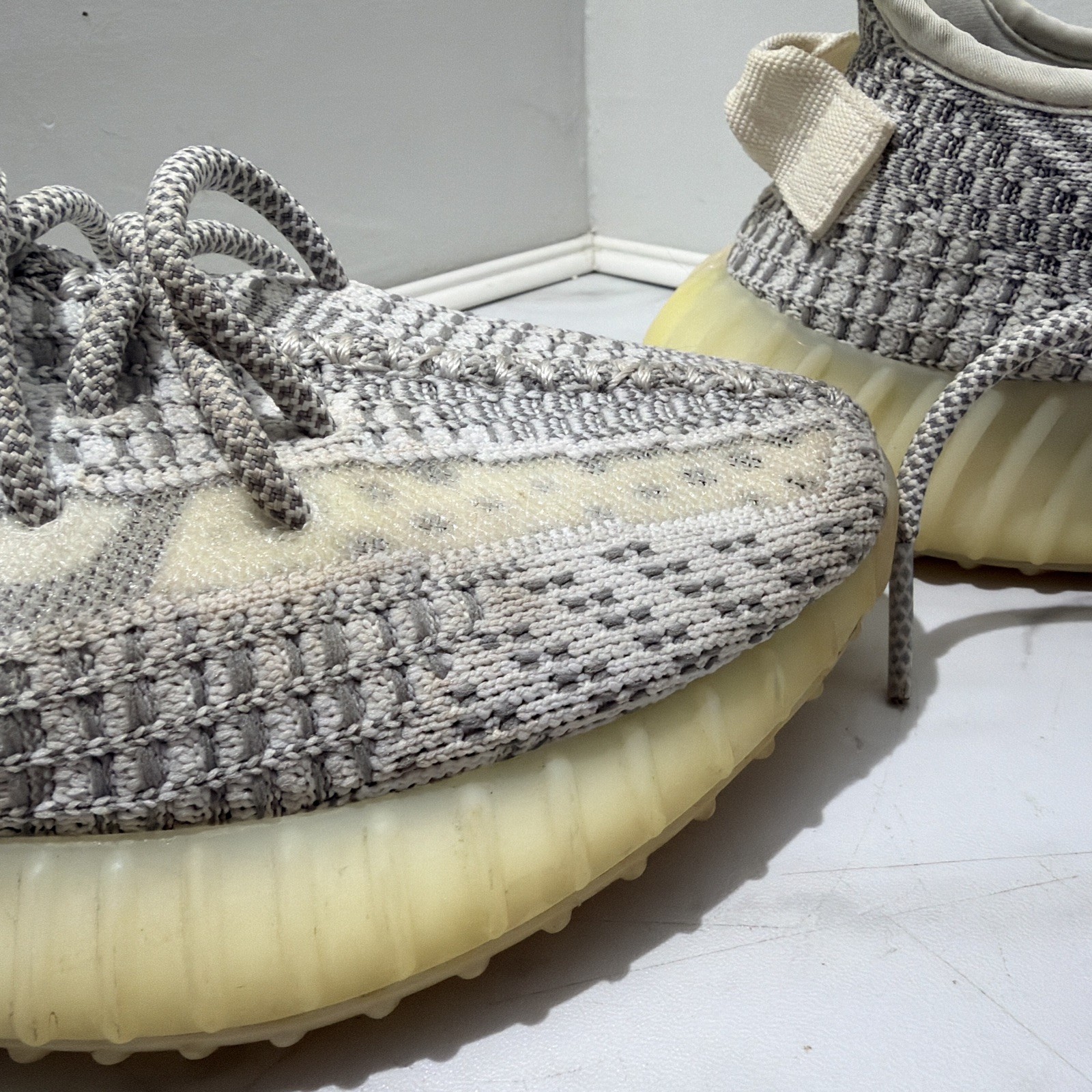 Adidas Yeezy Boost 350 V2 Natural FZ5246 Size 7.5 Pre-Owned thumbnail 17