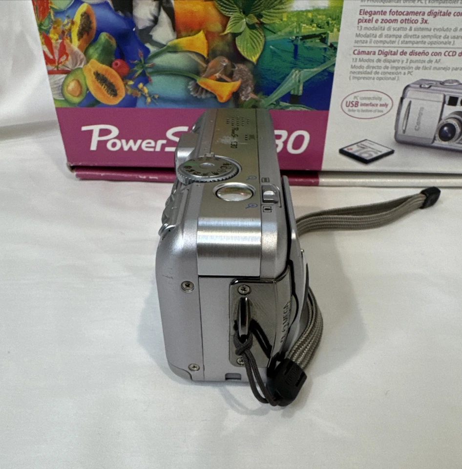 Canon PowerShot S30 Digital Camera • Silver UNTESTED • No Charger • 3.2mp - Image 2 of 4