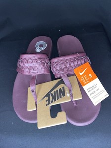 maroon slides nike