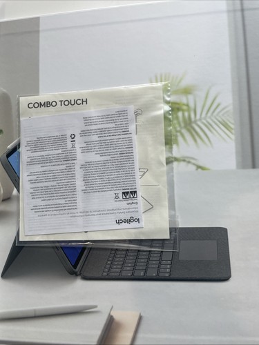 Logitech Combo Touch Keyboard Case for 12.9" Apple iPad Pro 5th Gen. - Oxford... - 第 3/7 張圖片