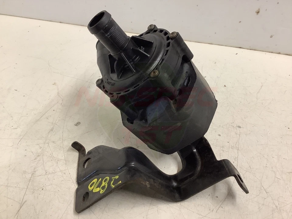 Bomba de água auxiliar híbrida Infiniti Q50 2013-2018 925164GA0A - Imagem 3 de 4