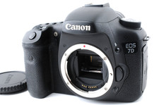 NEAR MINT Canon EOS 7D 18.0MP Digital SLR Camera Body Black From JAPAN 327