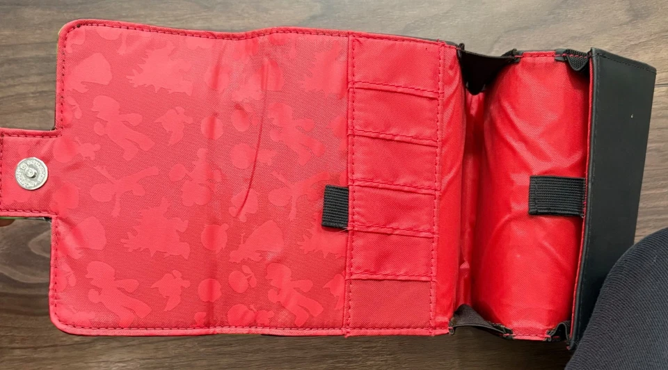 Bolso sin asas Yoshi Super Mario Brothers plegable con solapa verde negro Nintendo Bioworld Foto 3 de 4