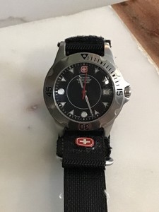 WENGER Swiss MILITARY Quartz Watch NEW BATTERY | eBay