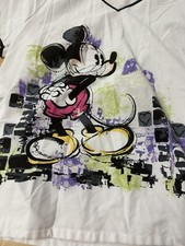 Disney Minnie Mouse Sketchbook Graffiti White Scrub Top Size XL. 2I