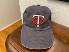 Minnesota Twins blue MLB Baseball Hat The Franchise Perfect Fit Strapback 
