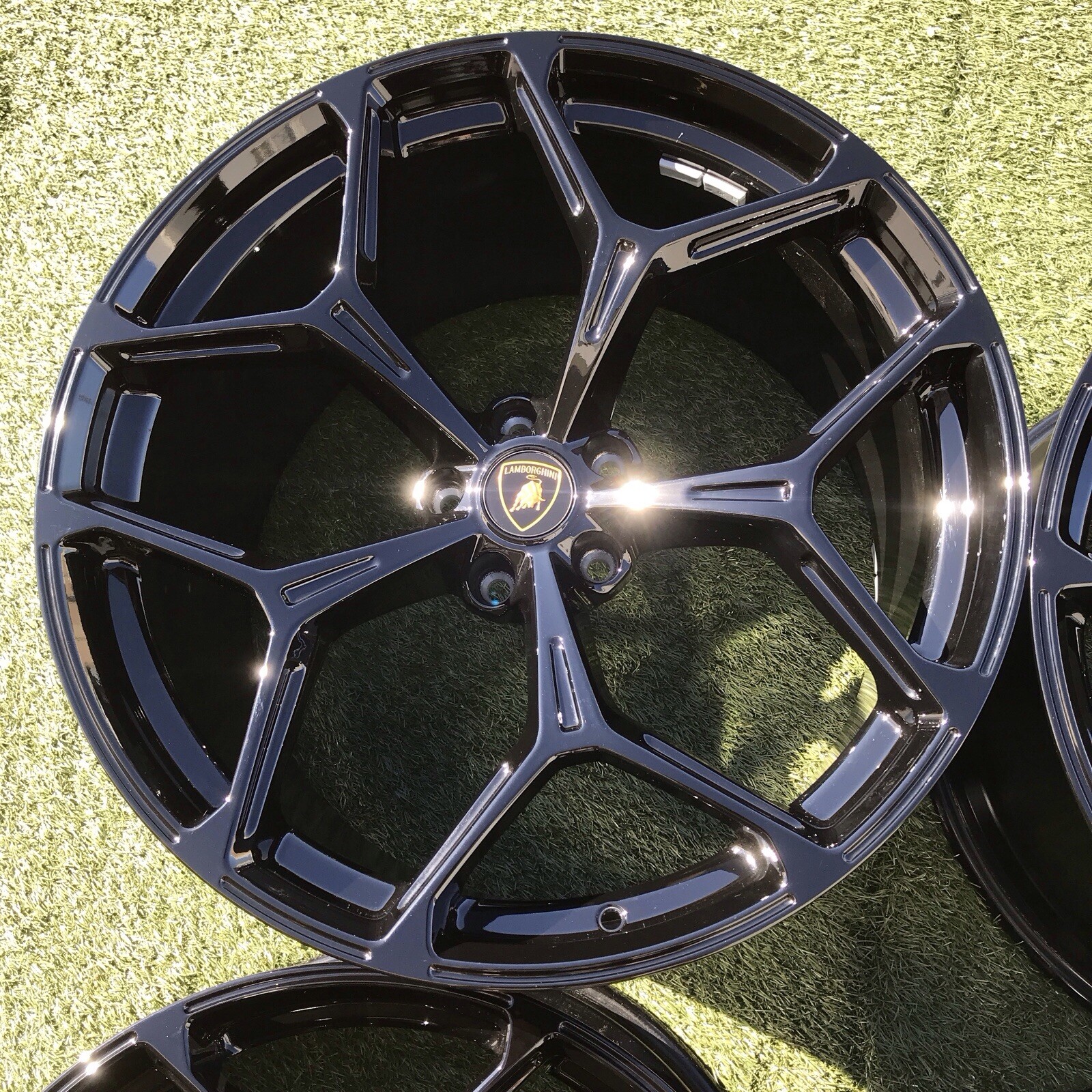 21 22 LAMBORGHINI REVUELTO RIMS OEM STOCK GENUINE RIMS WHEELS 2025 AVENTADOR