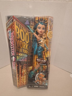 Monster High Nefera De Nile Boo York Fun MH Collectible GREAT GIFT IDEA