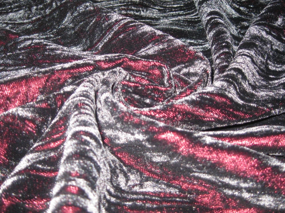 TELA DE TERCIOPELO TRITURADO NEGRO Y ROJO "PIEZA DE CIERRE" LONGITUD 5 YARDAS X 37" ¡NUEVA SIN ETIQUETAS! Foto 2 de 2