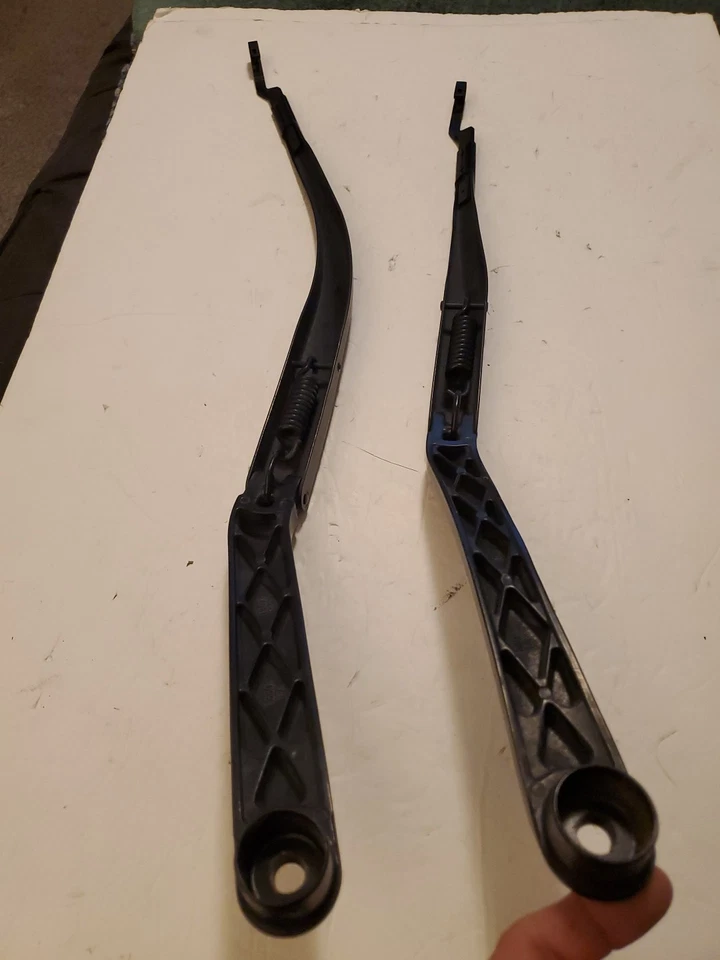 Toyota Camry 2007 2011 brazos limpiaparabrisas izquierdo y derecho OEM  Foto 2 de 4