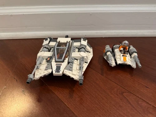 Lego 75049 Star Wars Snowspeeder with 3 Mini Figures and Mini Snowspeeder