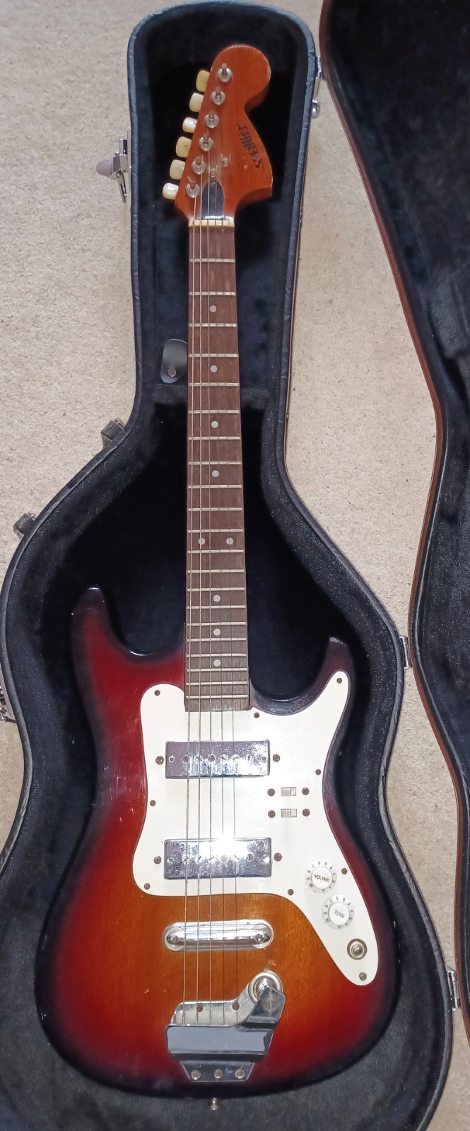 Satellite 65 / T Vintage 1960 / 70s  Guitar Sunburst Including Hard Transit Case