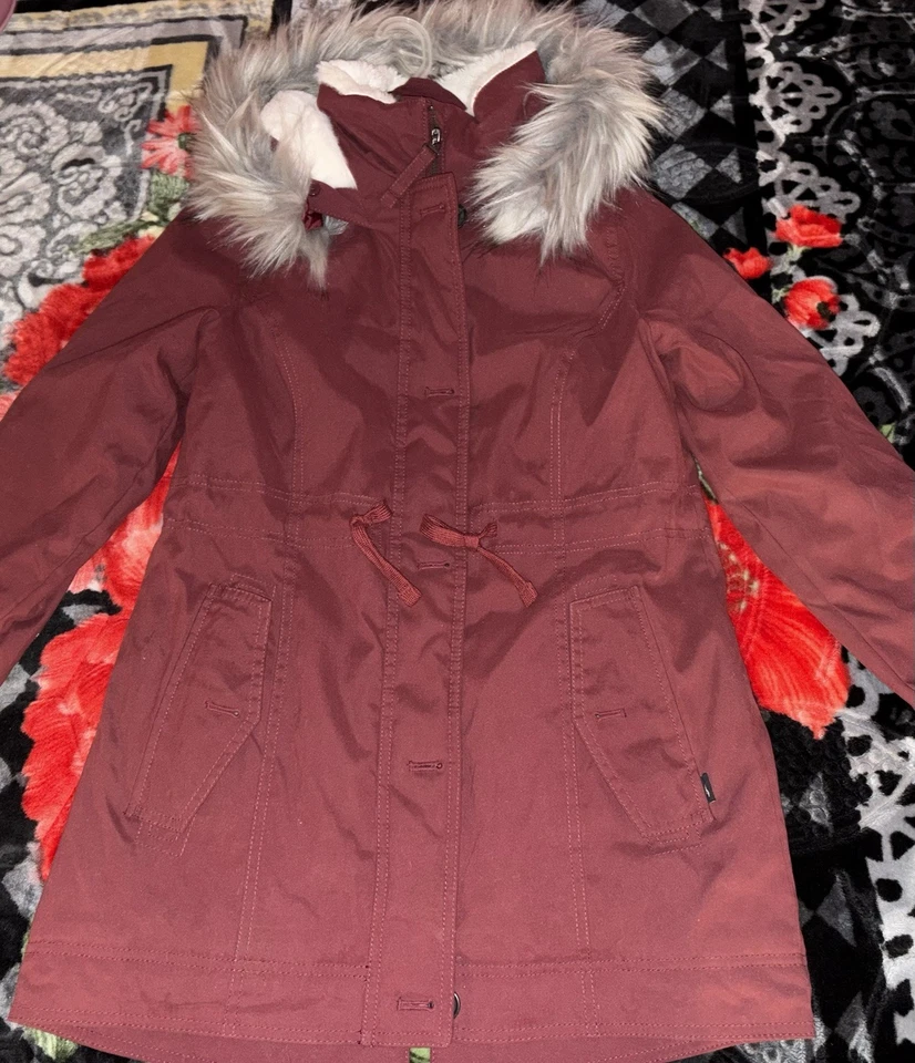 Chaqueta Parka Militar Hollister Mujer S Sherpa Forrada Colección Heritage Granate Foto 2 de 3