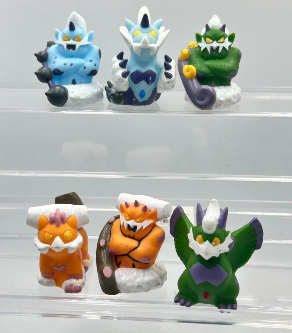 Japan BANDAI Pokemon Tornadus Landorus Finger Puppet Figure Toy AB