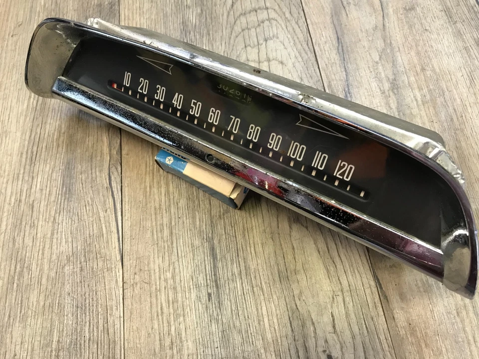 1957 58 DODGE CORONET ROYAL LANCER Б/У OEM ПРИБОРНОЙ ПАНЕЛИ СПИДОМЕТР И ОБОДОК OEM - Изображение 2 из 4