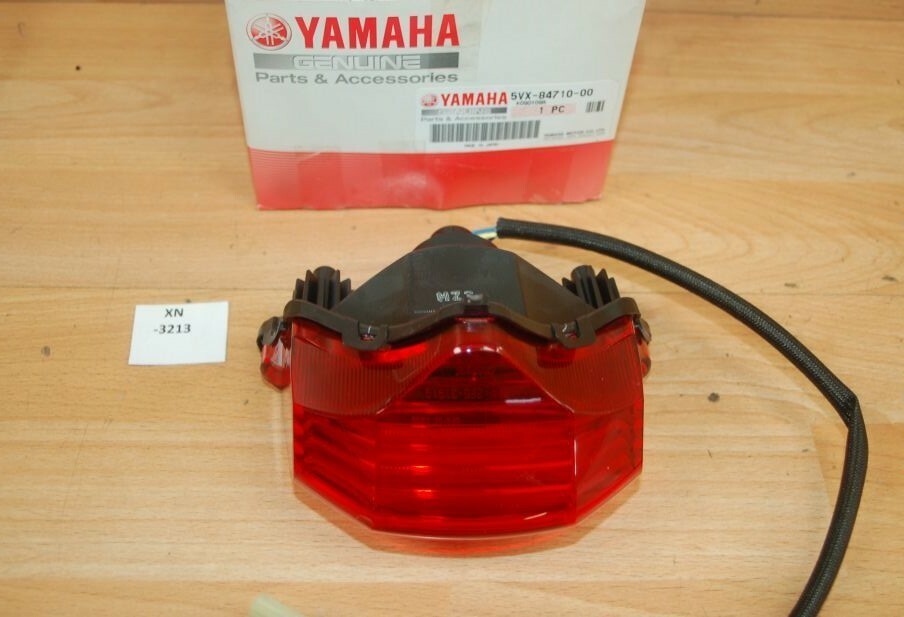 TT Yamaha FZ6 5VX-84710-10-00 TAILLIGHT UNIT ASSY Genuine NEU NOS
