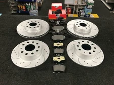 FOR PEUGEOT PERFORMANCE FRONT REAR DRILLED GROOVED BRAKE DISCS & BRAKE PADS SET
