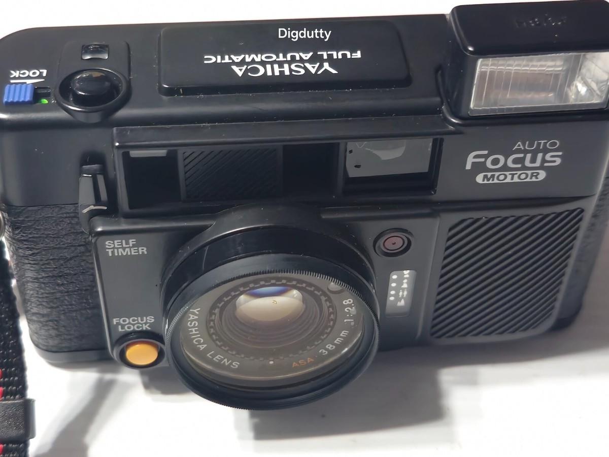 YASHICA Full Automatic Auto Focus Motor 35mm Photograph Camera +