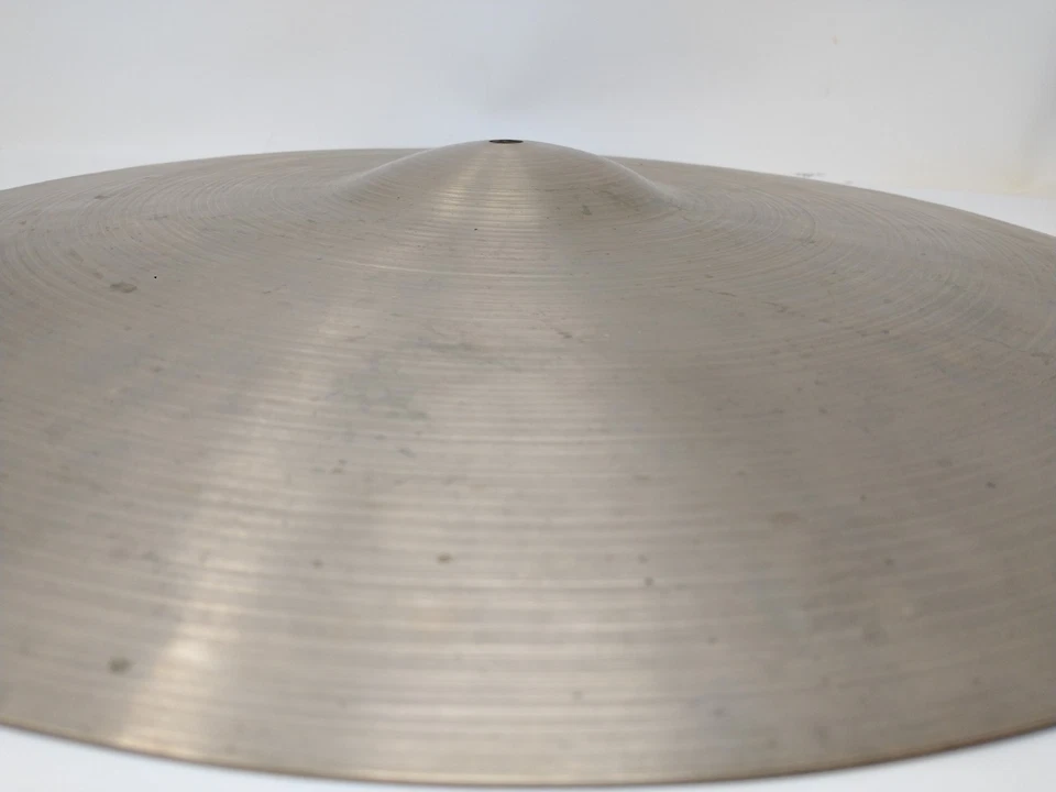 Old K. Zildjian Istanbul Pitchfork New Stamp Crash Cymbal 18" 1967-1977 Signed - Image 4 of 4