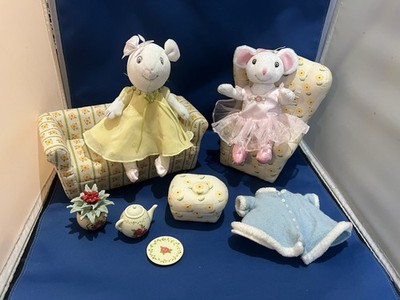 AMERICAN GIRL ANGELINA BALLERINA LOT COUCH CHAIR OTTOMAN DOLLS CLOTHES
