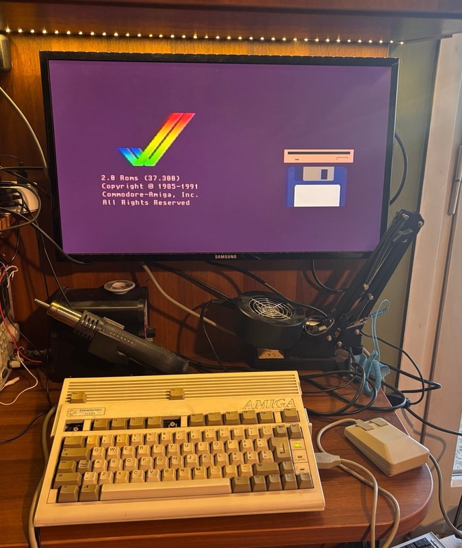 Commodore Amiga 600 Retro Computer, Kickstart 2.0, faulty drive