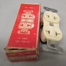 VTG NOS Paulding T-Slot Bakelite Duplex Electric Outlet Receptacle 15A 125V 1450