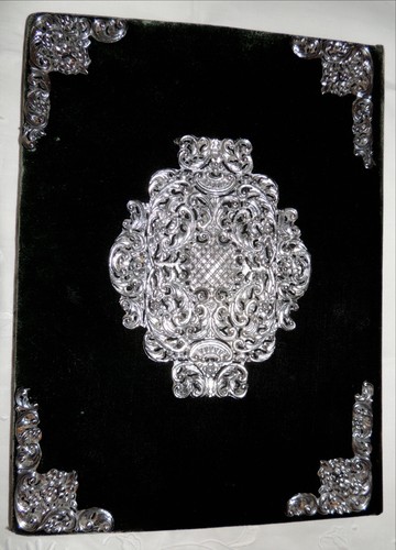 STERLING SILVER AND DARK GREEN VELVET STATIONARY FOLDER - Picture 2 of 10