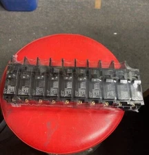 LOT OF 10 SIEMENS ITE BQ1B020 20A 1 POLE 240VAC CIRCUIT BREAKERS