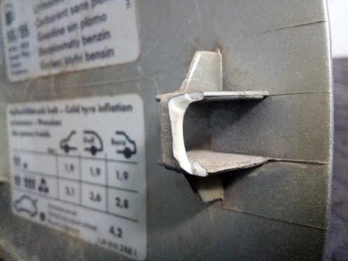 1J0809857E Tapa Exterior Combustible para VOLKSWAGEN BORA BERLINA (1J2)( 1052327 - Imagen 4 de 10