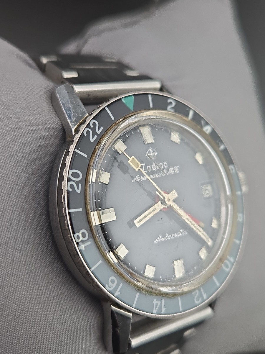 Zodiac Aerospace GMT 35mm Black Dial Automatic Men's Watch View 2