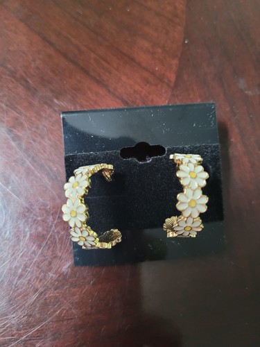 Daisy Hoop Fashion Earrings