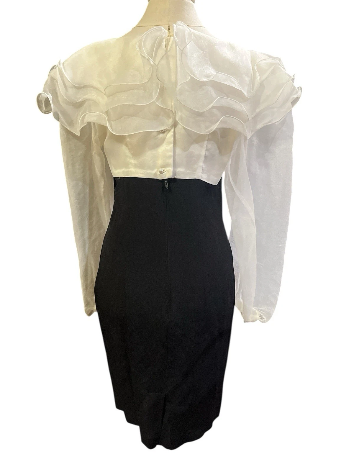 OFF WHITE Positivamente Ellyn abito vintage donna taglia 8 velato bianco sporco top con volant fondo nero