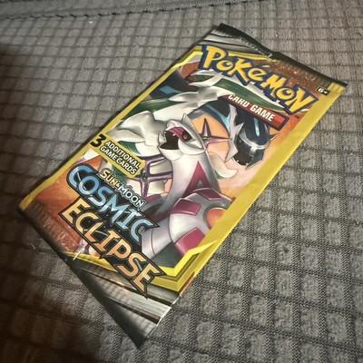 Pokémon Trading Card Game Sun & Moon Cosmic Eclipse Booster 3 Card
