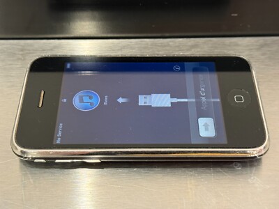 EXTREMELY RARE! GREAT CONDITION! Working Apple iPhone 2nd Gen 3G