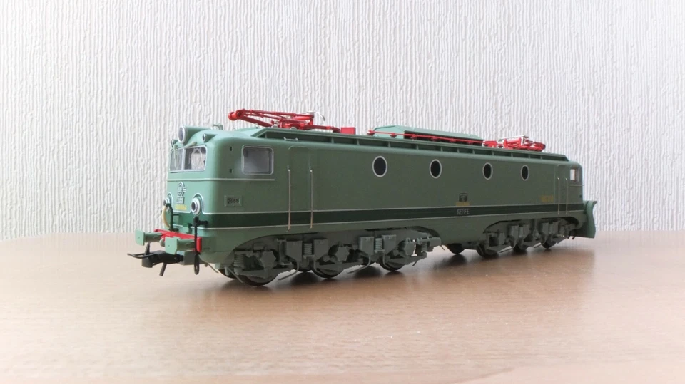 Electrotren HO 2741 Class 276 Renfe Overhead Electric with snowplough,New in box - Image 3 of 4