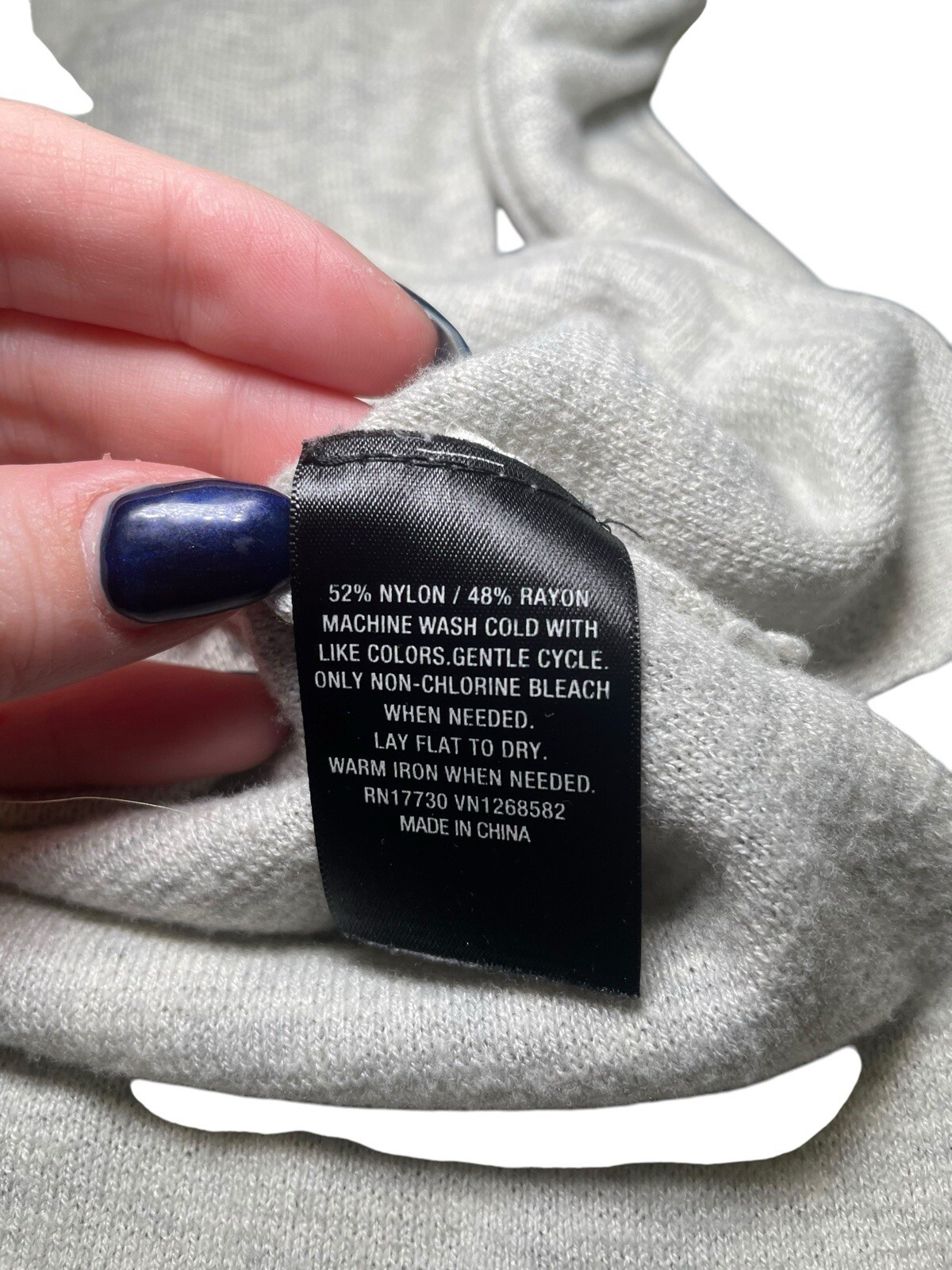 Mossimo Pullover Gray Light Weight Sweater Size M - image 4