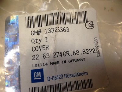 Genuine Vauxhall Insignia RH Seat Rail Outer Plastic 13325363  