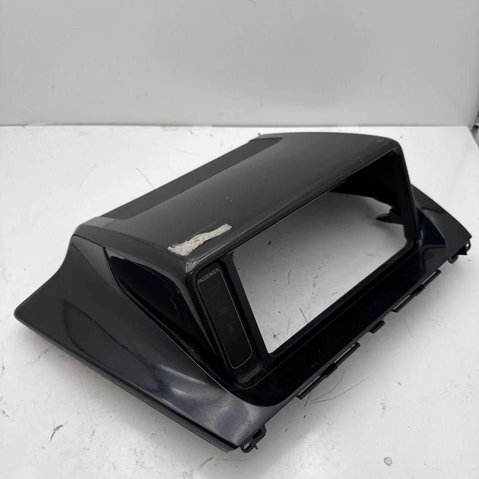 2012-16 SCION iQ CENTER DASH RADIO FACE PLATE BEZEL TRIM LIGHT INDICATOR COVER Foto 2 de 4