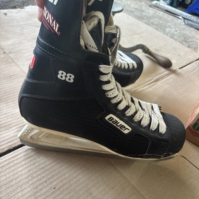 Bauer International  Canada 88 Vintage Classic  Hockey Skates Size 11 D